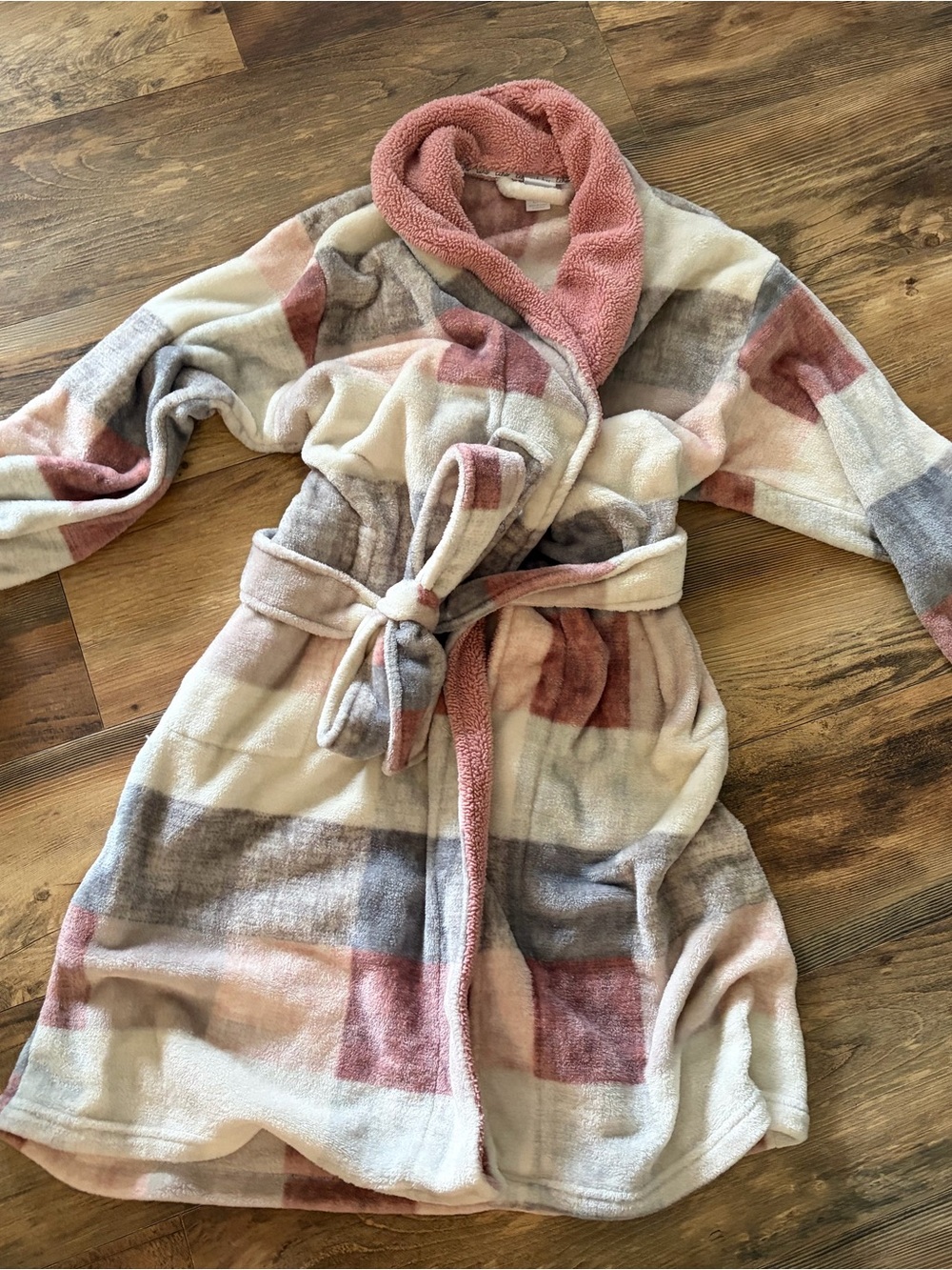 Echo Plush Shawl-Collar Robe in Cream, Pink & Gray Block Stripe